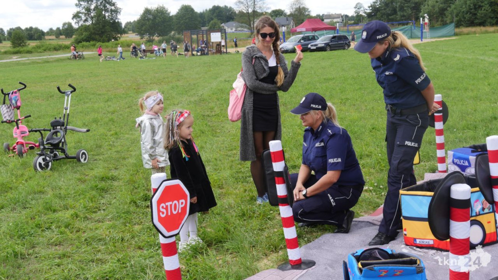 Turniej siatkówki plażowej mixtów na nowych boiskach nad Antoniowem [Zdjęcia]