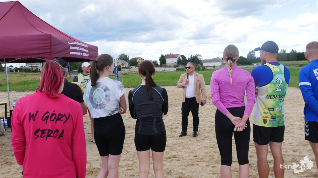 Turniej siatkówki plażowej mixtów na nowych boiskach nad Antoniowem [Zdjęcia]