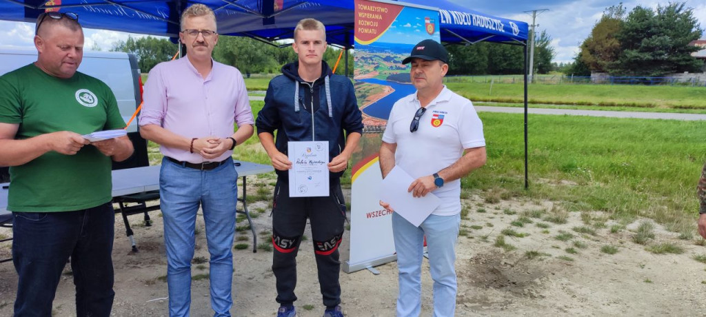 Wędkowanie o puchar Starosty Koneckiego [Zdjęcia]