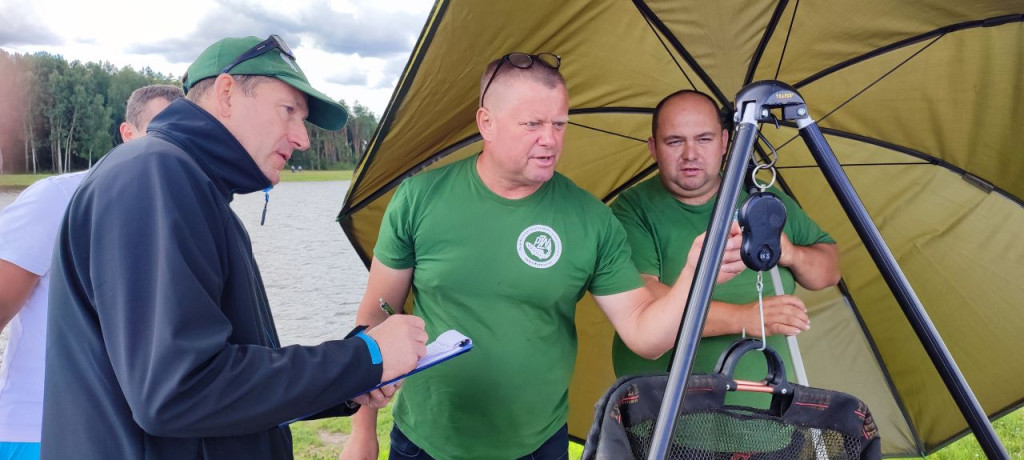 Wędkowanie o puchar Starosty Koneckiego [Zdjęcia]