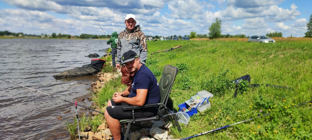 Wędkowanie o puchar Starosty Koneckiego [Zdjęcia]