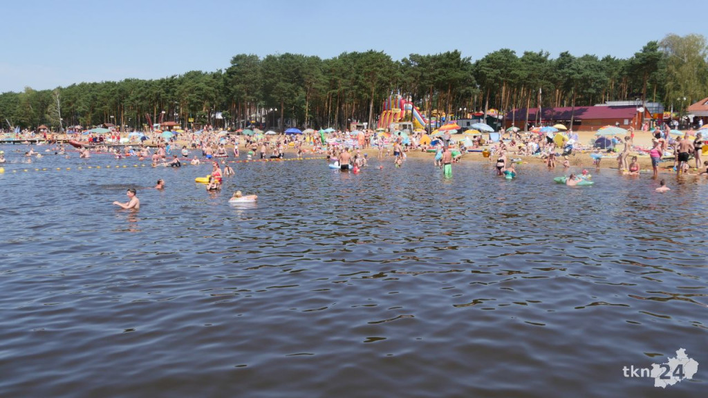 Upalny czwartek. To oznacza tłumy w Sielpi [fotorelacja]