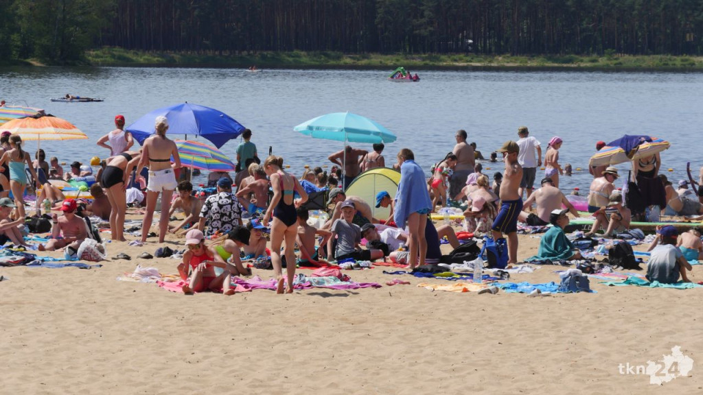 Upalny czwartek. To oznacza tłumy w Sielpi [fotorelacja]