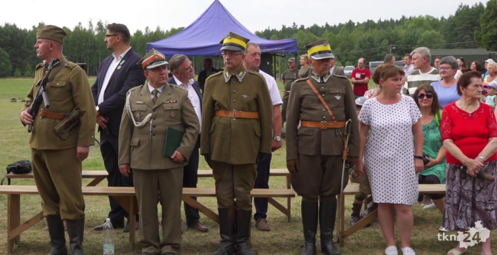 Kolejne ułańskie święto w Białym Ługu. Był pogrzeb żołnierzy i rekonstrukcje [wideo, zdjęcia]