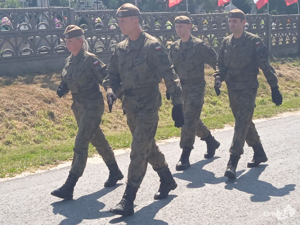 Pogrzeb nieznanych Ułanów w Pilczycy [Zdjęcia]