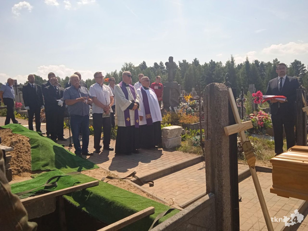 Pogrzeb nieznanych Ułanów w Pilczycy [Zdjęcia]