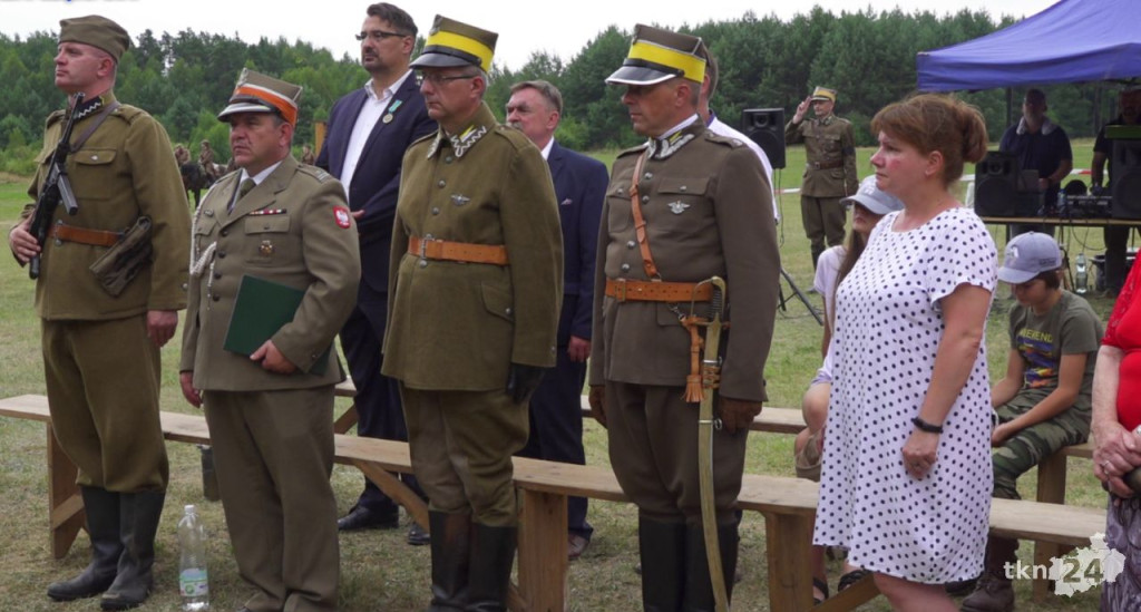 Kolejne ułańskie święto w Białym Ługu. Był pogrzeb żołnierzy i rekonstrukcje [wideo, zdjęcia]