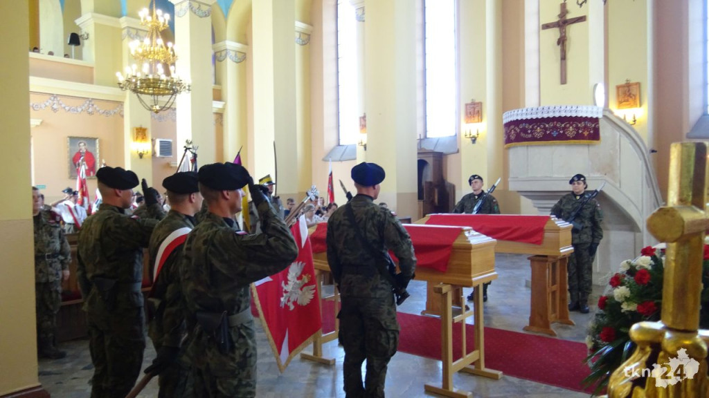 Pogrzeb nieznanych Ułanów w Pilczycy [Zdjęcia]