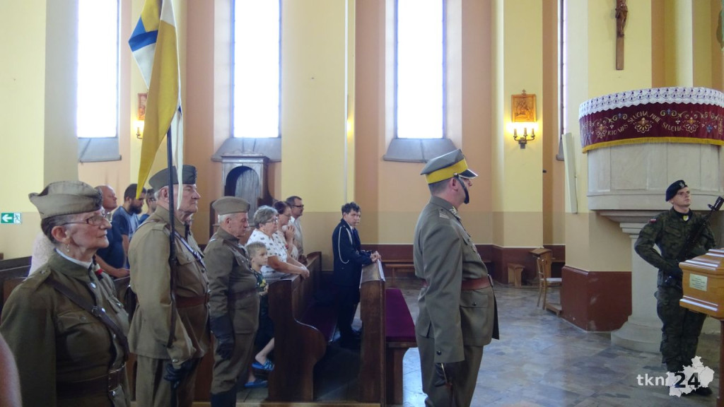 Pogrzeb nieznanych Ułanów w Pilczycy [Zdjęcia]