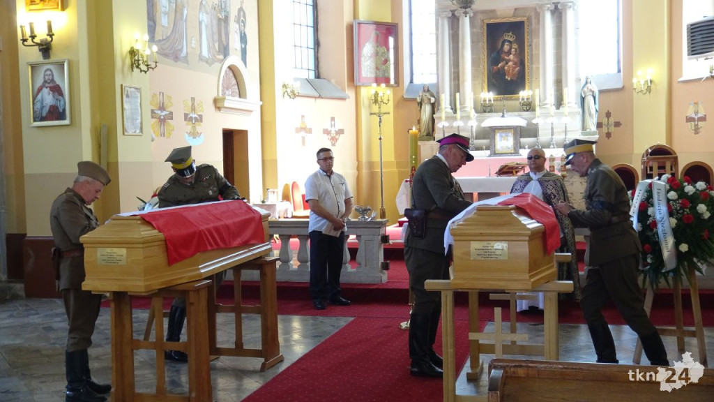 Pogrzeb nieznanych Ułanów w Pilczycy [Zdjęcia]