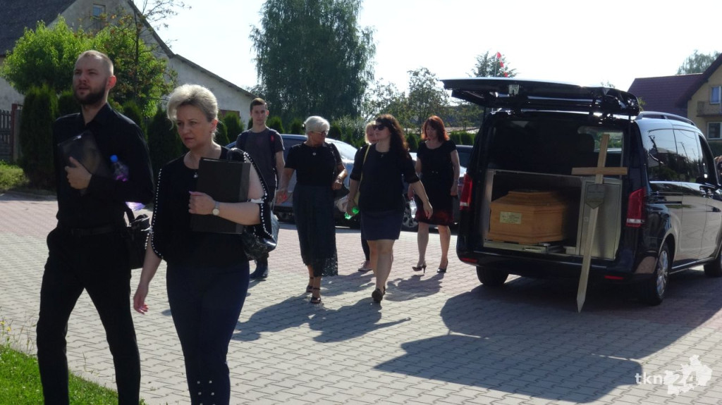 Pogrzeb nieznanych Ułanów w Pilczycy [Zdjęcia]