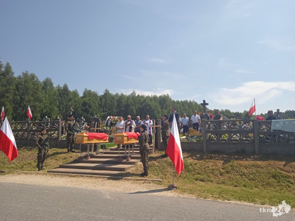Pogrzeb nieznanych Ułanów w Pilczycy [Zdjęcia]