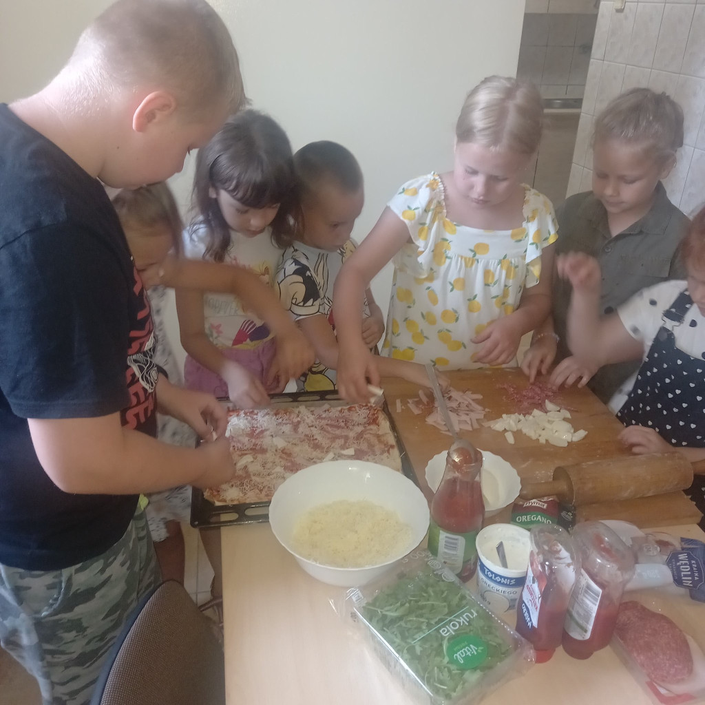 Dzieci z Rogowa i Kornicy spędziły bardzo miło tydzień. Jak? [Zdjęcia]