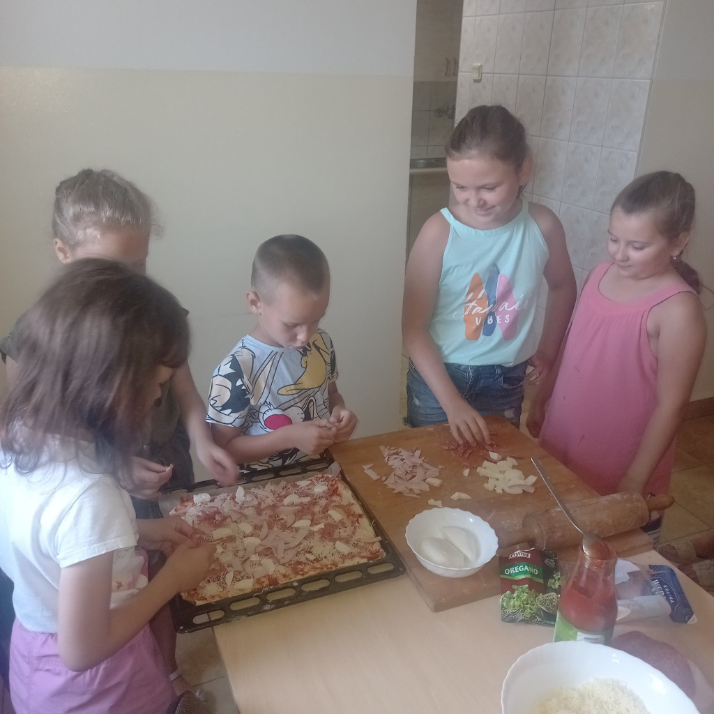 Dzieci z Rogowa i Kornicy spędziły bardzo miło tydzień. Jak? [Zdjęcia]