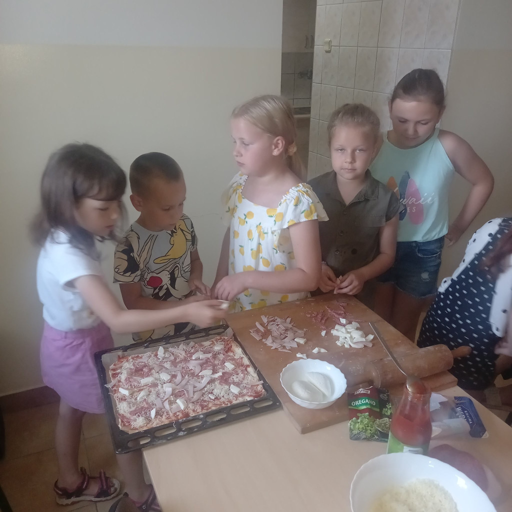 Dzieci z Rogowa i Kornicy spędziły bardzo miło tydzień. Jak? [Zdjęcia]