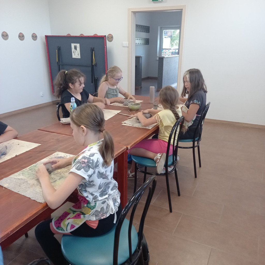 Dzieci z Rogowa i Kornicy spędziły bardzo miło tydzień. Jak? [Zdjęcia]