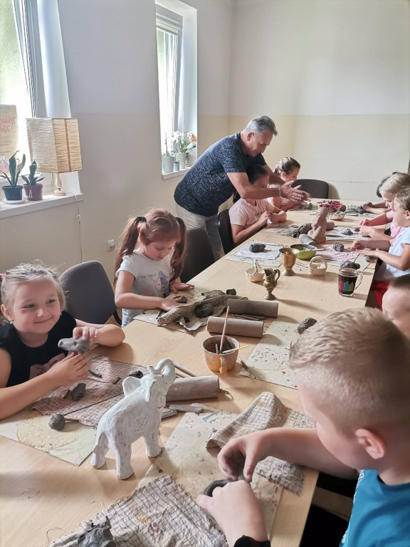 Dzieci z Rogowa i Kornicy spędziły bardzo miło tydzień. Jak? [Zdjęcia]