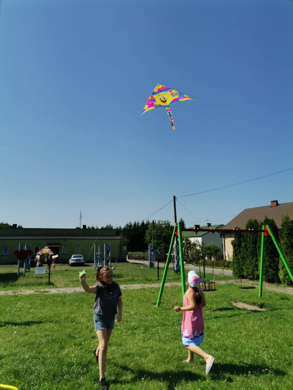 Dzieci z Rogowa i Kornicy spędziły bardzo miło tydzień. Jak? [Zdjęcia]