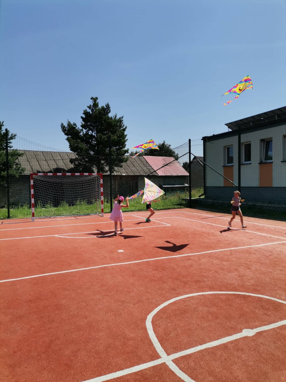 Dzieci z Rogowa i Kornicy spędziły bardzo miło tydzień. Jak? [Zdjęcia]