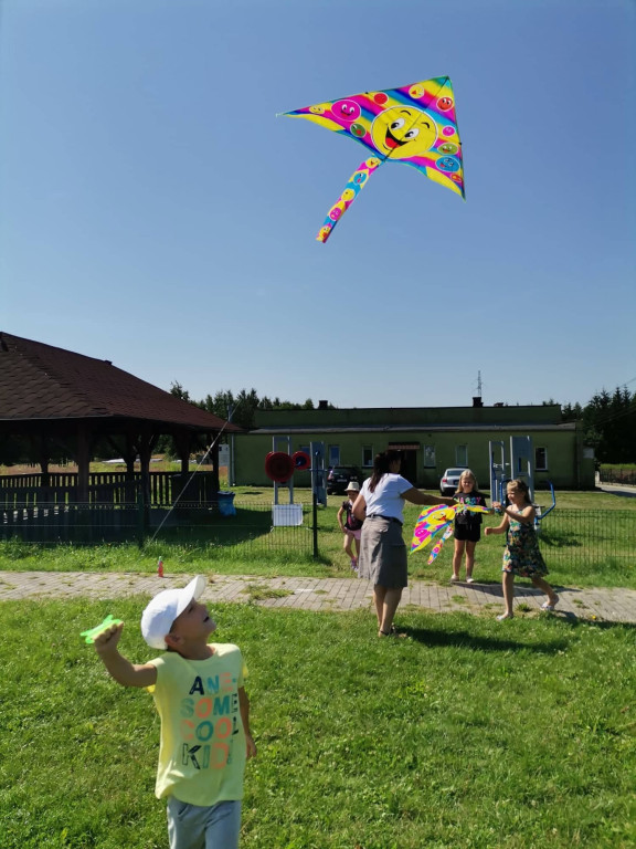Dzieci z Rogowa i Kornicy spędziły bardzo miło tydzień. Jak? [Zdjęcia]