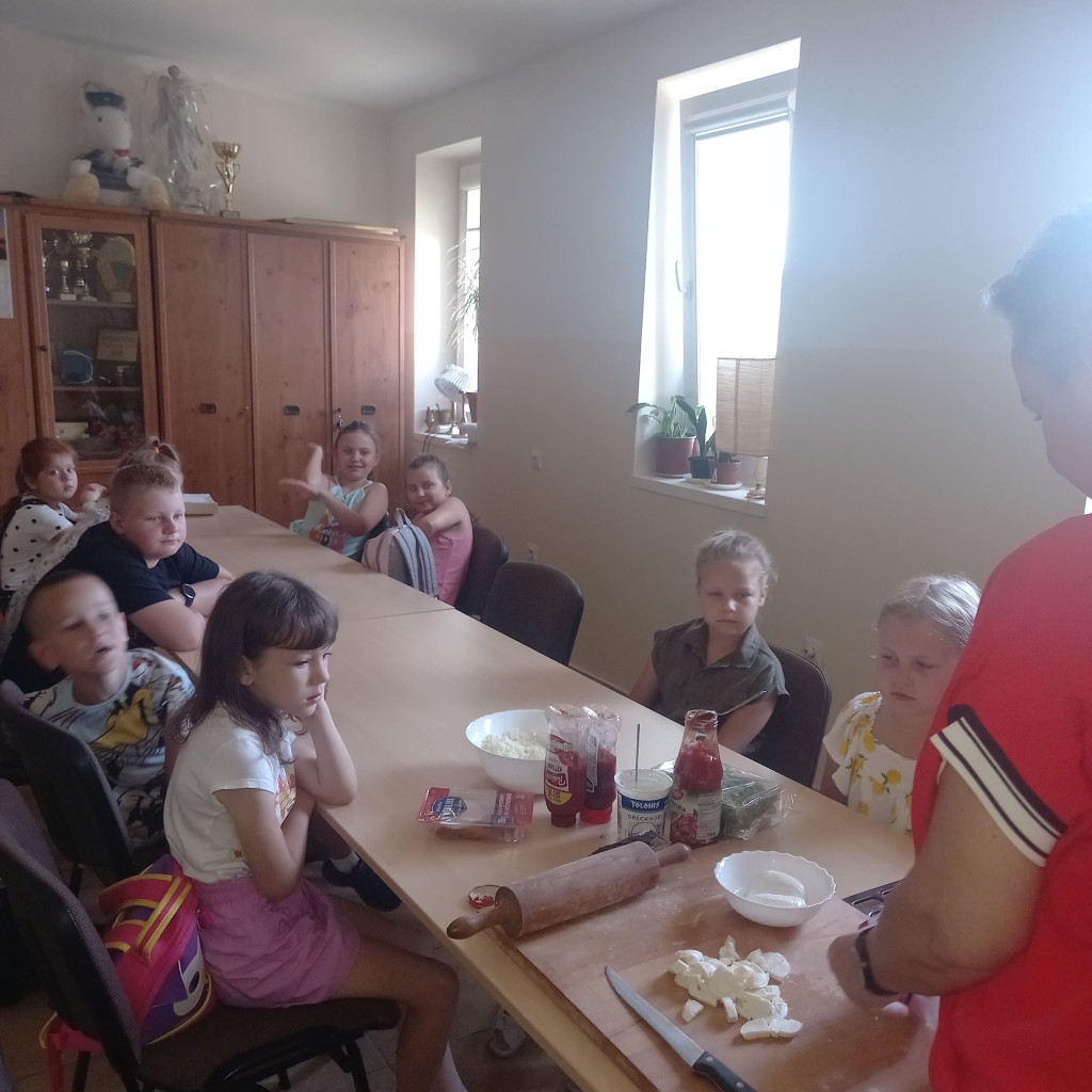 Dzieci z Rogowa i Kornicy spędziły bardzo miło tydzień. Jak? [Zdjęcia]