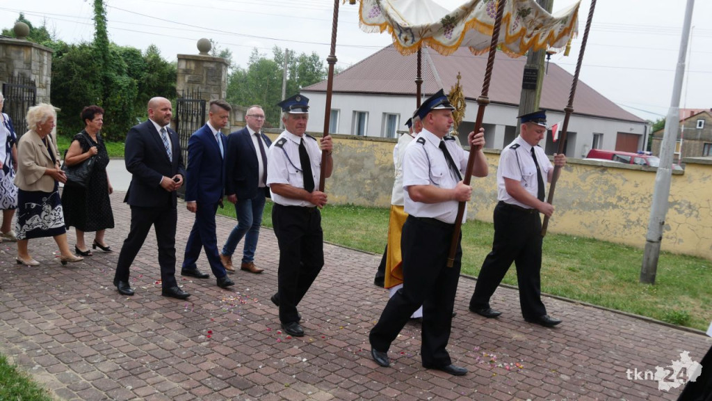 Złote i  srebrne medale wojskowe wręczano w Bedlnie [wideo, zdjęcia]