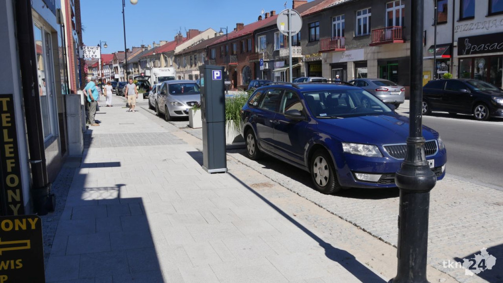 Parkometry już stoją w centrum Końskich [zdjęcia]