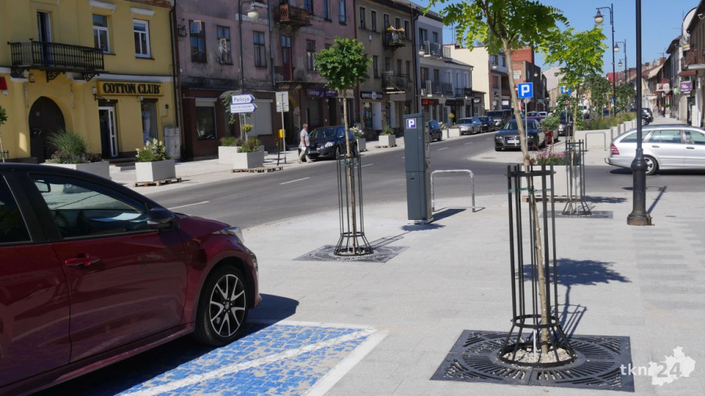 Parkometry już stoją w centrum Końskich [zdjęcia]