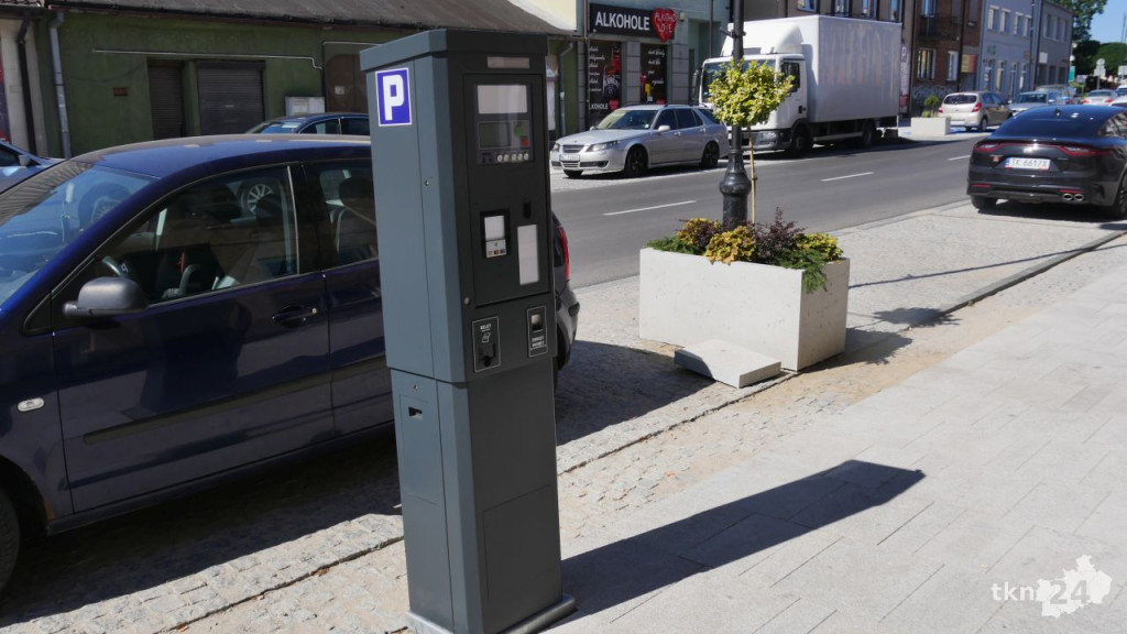 Parkometry już stoją w centrum Końskich [zdjęcia]