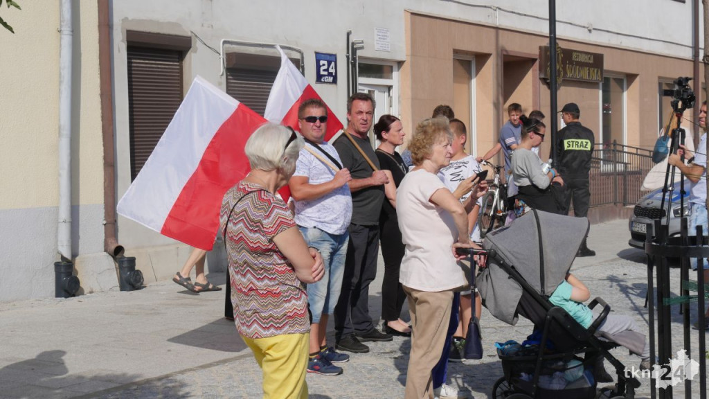 Chwała bohaterom! Godzina W w Końskich [wideo, zdjęcia]