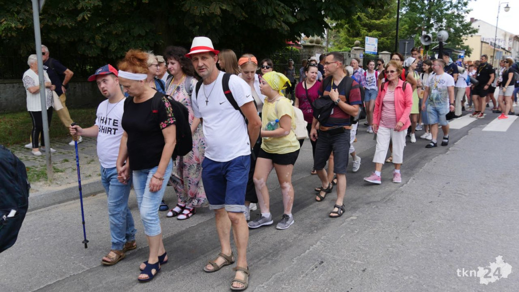 Około 160 koneckich pielgrzymów już na trasie! [wideo, zdjęcia]