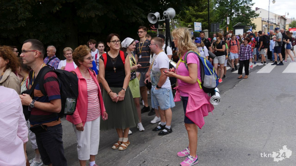 Około 160 koneckich pielgrzymów już na trasie! [wideo, zdjęcia]