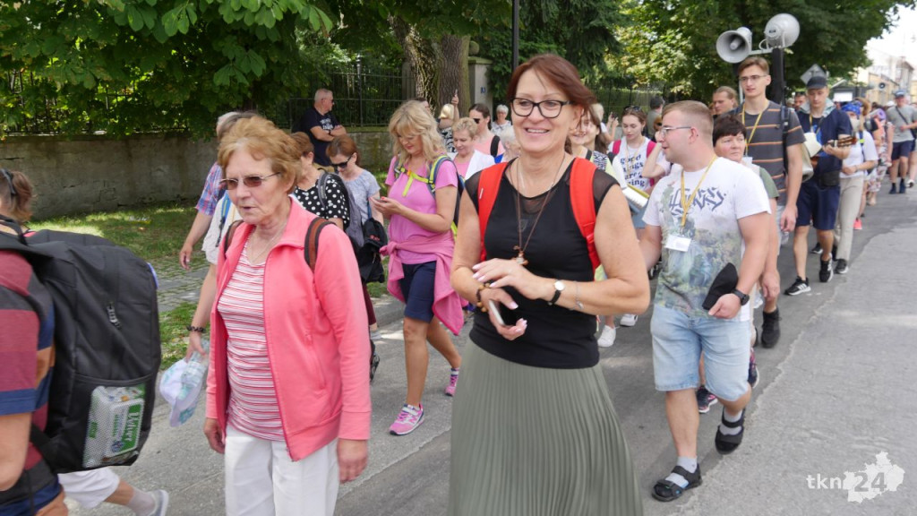 Około 160 koneckich pielgrzymów już na trasie! [wideo, zdjęcia]