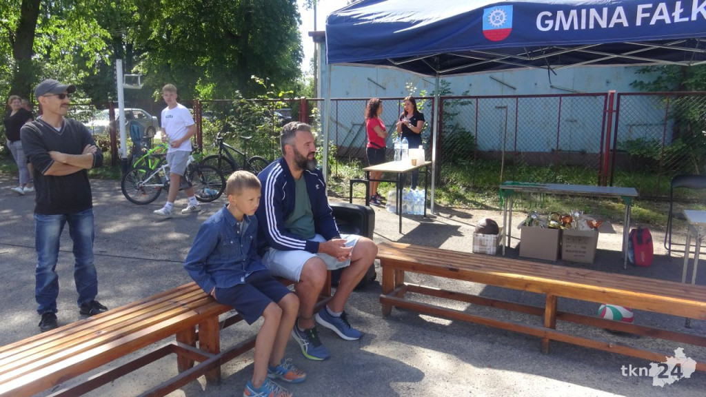 Piotr Strożek i Michał Kobierecki najlepsi w turnieju siatkówki w Fałkowie [wideo, zdjęcia]