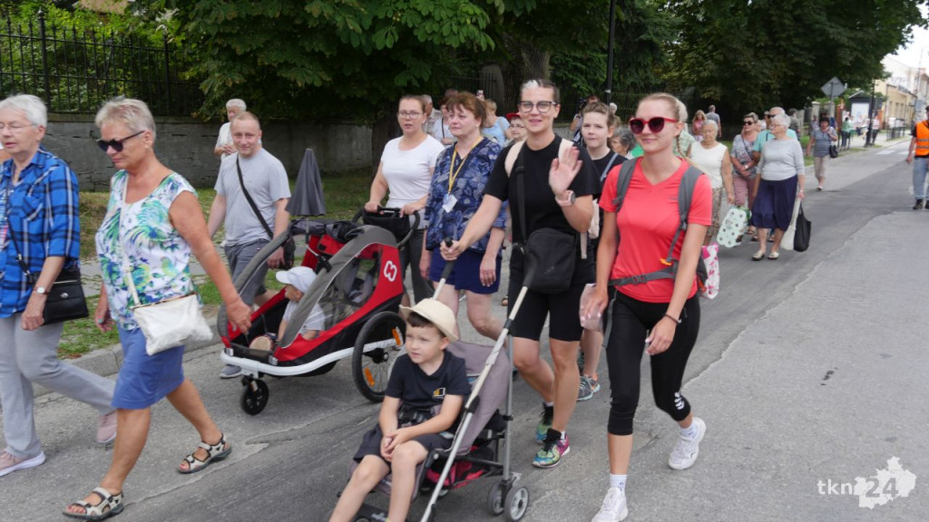 Około 160 koneckich pielgrzymów już na trasie! [wideo, zdjęcia]