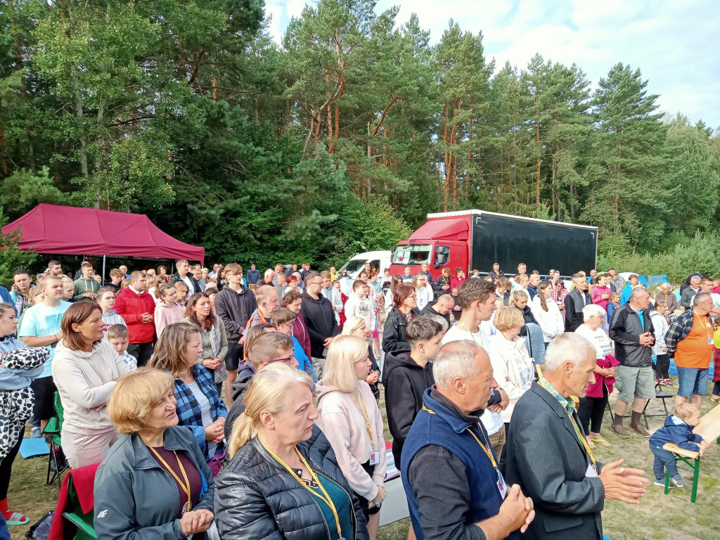 Z Sielpi do Słupi Koneckiej. Przed koneckimi pątnikami drugi dzień [zdjęcia]