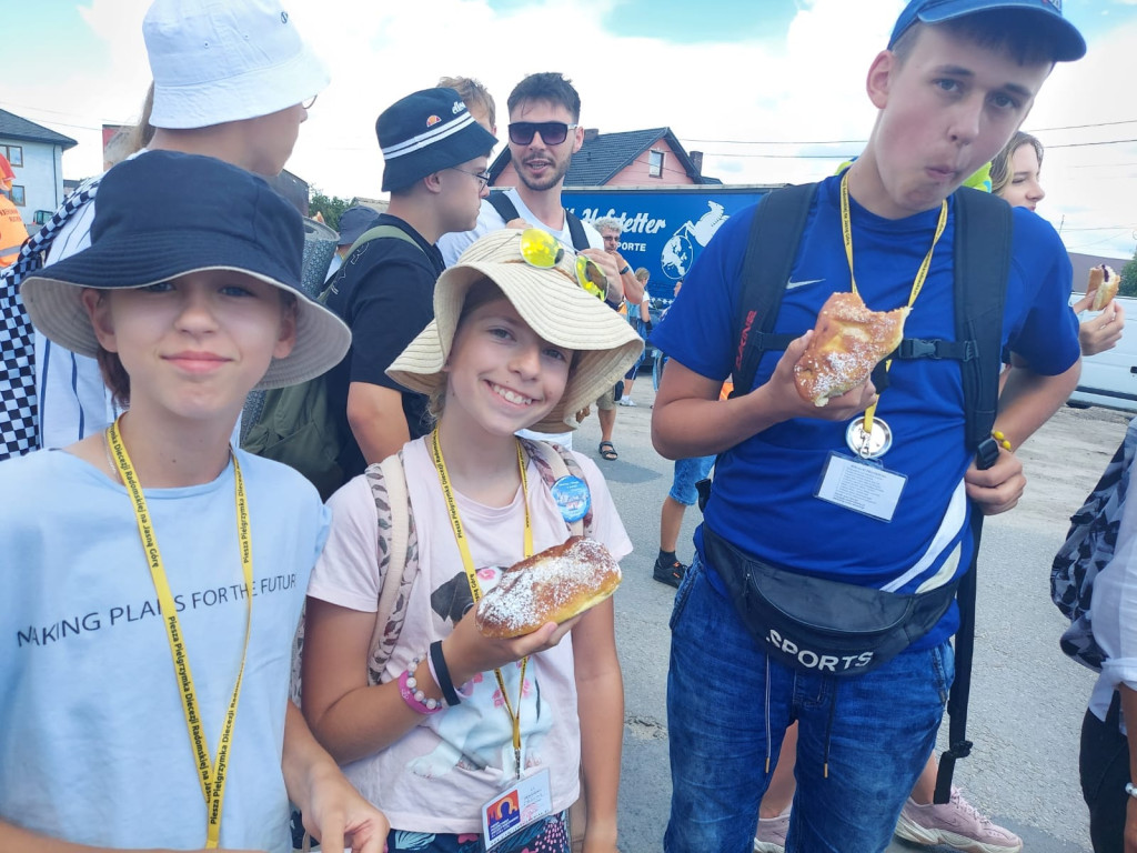Coraz bliżej Jasnej Góry. Fotorelacja z koneckiej pielgrzymki