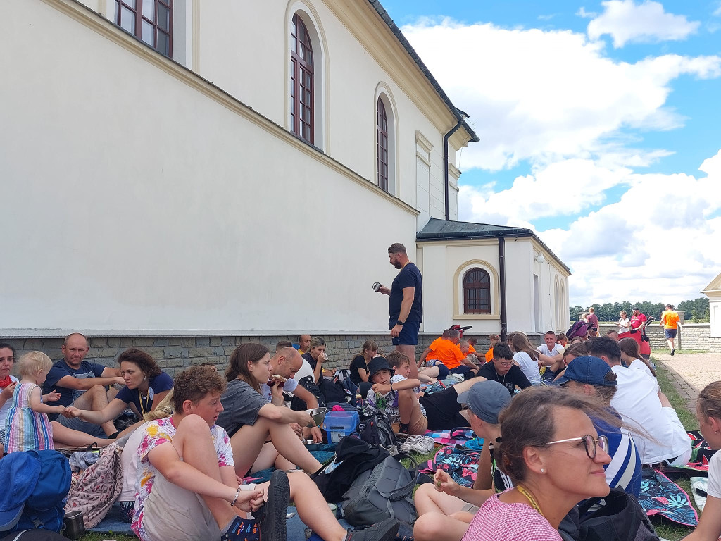 Coraz bliżej Jasnej Góry. Fotorelacja z koneckiej pielgrzymki
