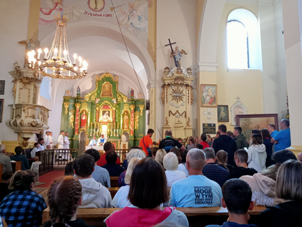 Coraz bliżej Jasnej Góry. Fotorelacja z koneckiej pielgrzymki