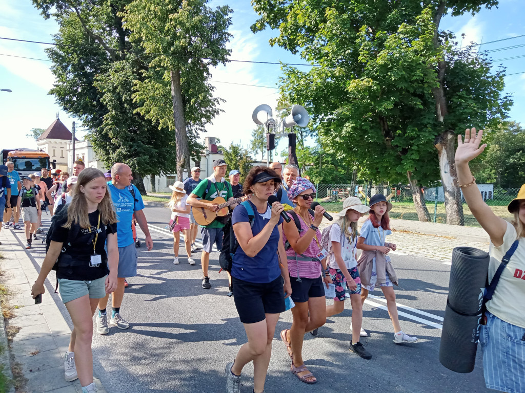 Coraz bliżej Jasnej Góry. Fotorelacja z koneckiej pielgrzymki