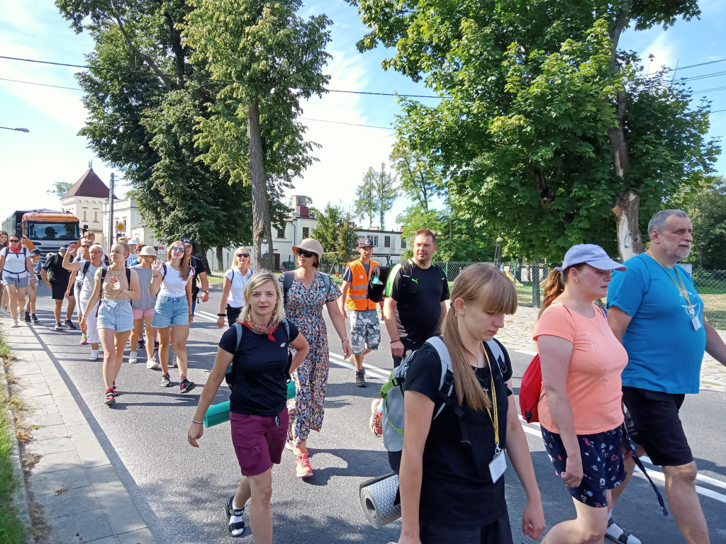 Coraz bliżej Jasnej Góry. Fotorelacja z koneckiej pielgrzymki