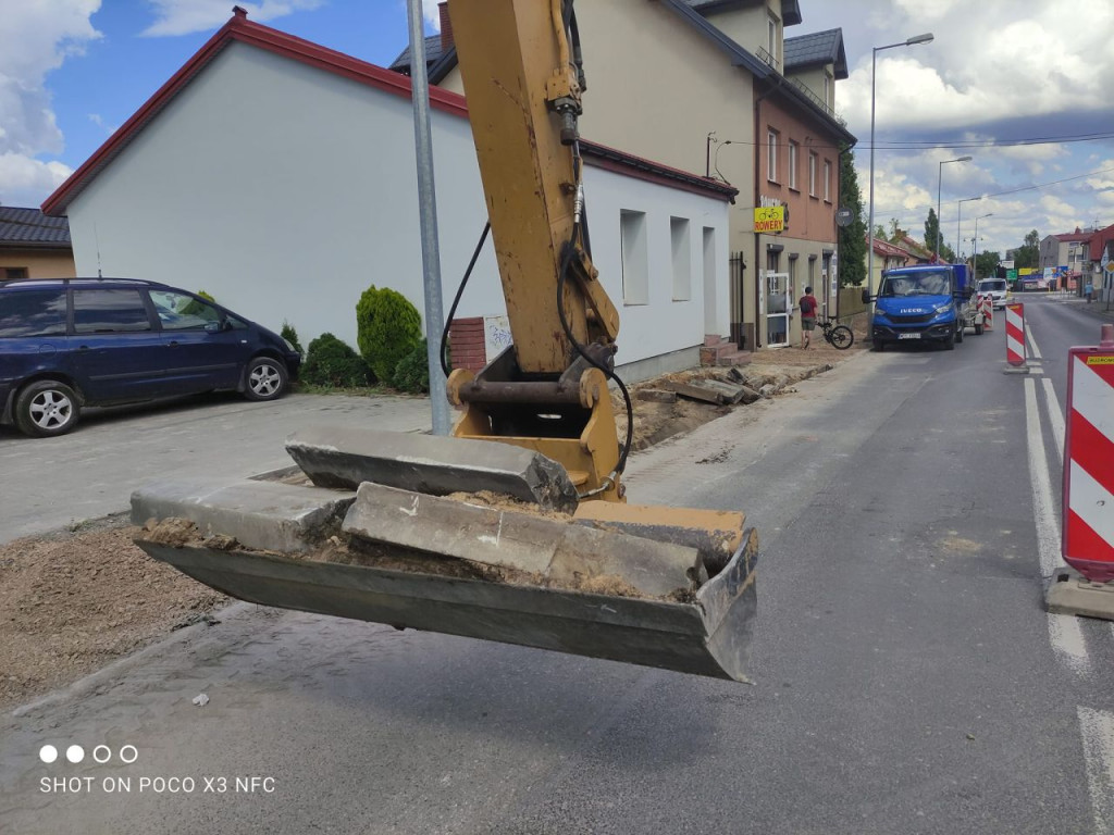 Prace drogowe na ulicy Kazanowskiej w Końskich