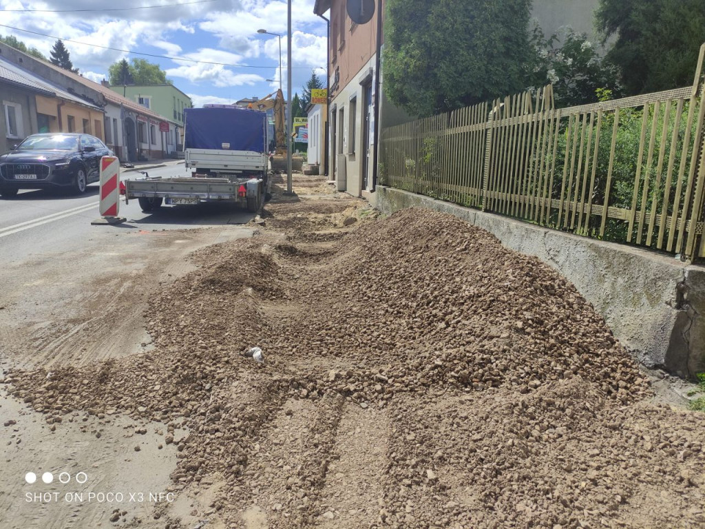Prace drogowe na ulicy Kazanowskiej w Końskich
