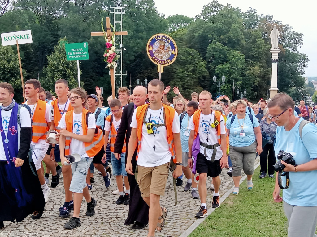 Koneccy pielgrzymi dotarli na Jasną Górę