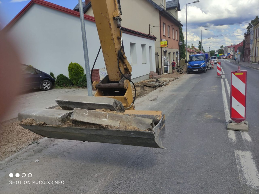 Prace drogowe na ulicy Kazanowskiej w Końskich