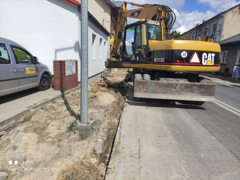 Prace drogowe na ulicy Kazanowskiej w Końskich