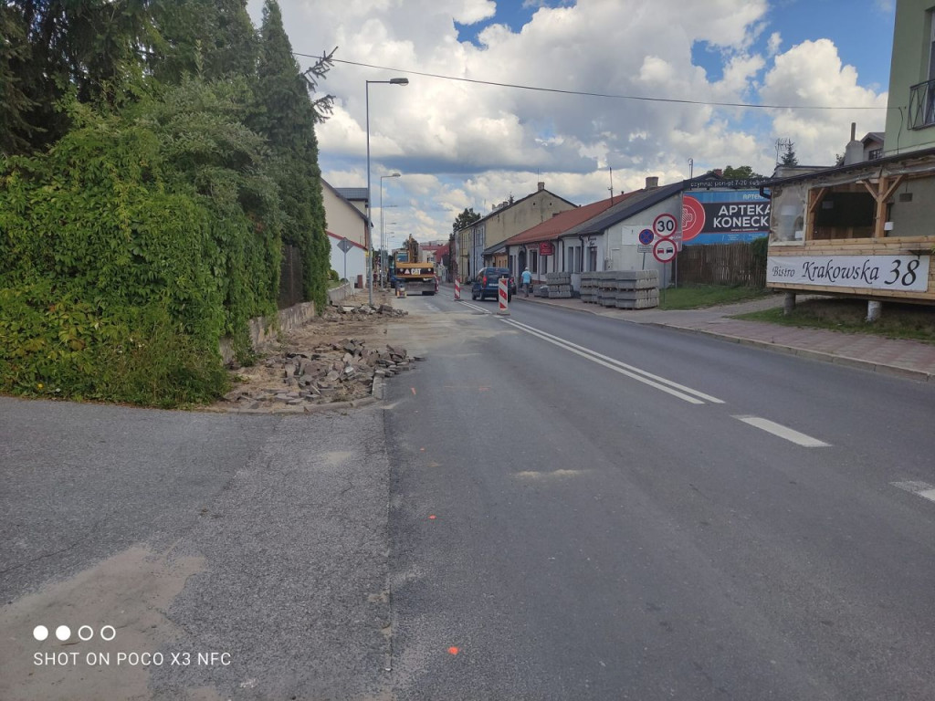 Prace drogowe na ulicy Kazanowskiej w Końskich