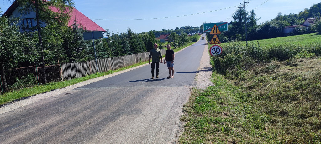 Remonty dróg powiatowych w gminie Radoszyce [zdjęcia]