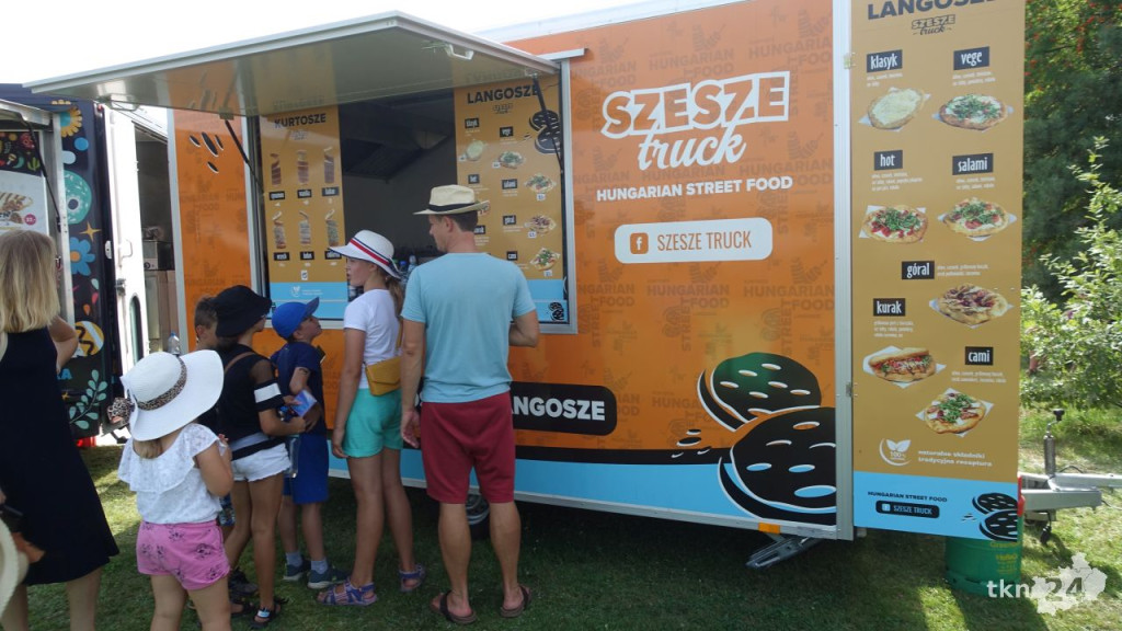 Dni Końskich 2022. Glorietty, foodtrucki i festiwal kolorów na start! [WIDEO]