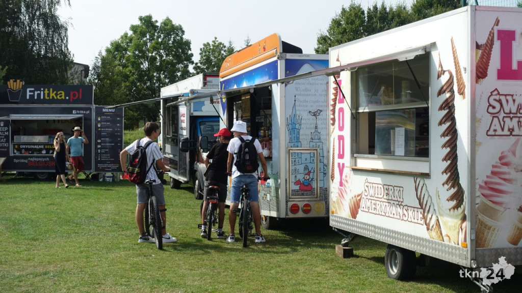 Dni Końskich 2022. Glorietty, foodtrucki i festiwal kolorów na start! [WIDEO]